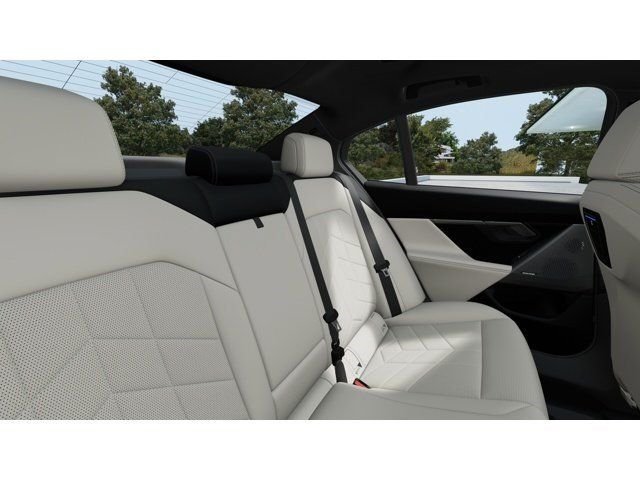 New 2027 Mineral White Metallic BMW 530i xDrive image 12
