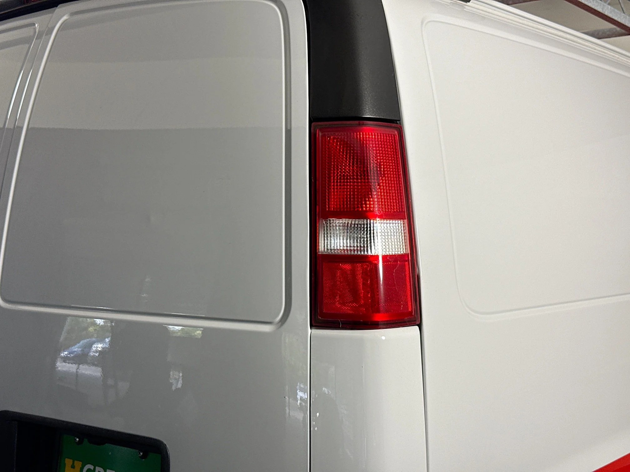 Used 2018 Summit White Chevrolet Work Van image 25