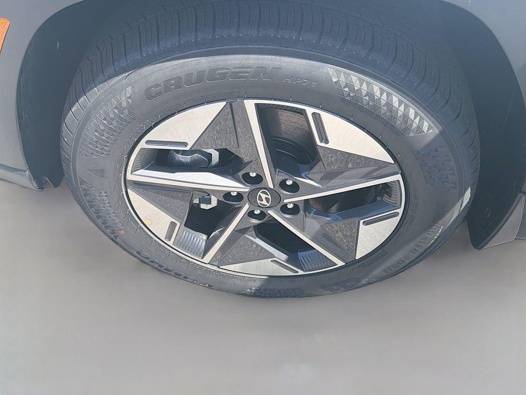 New 2026 Shimmering Silver Hyundai SEL FWD image 24