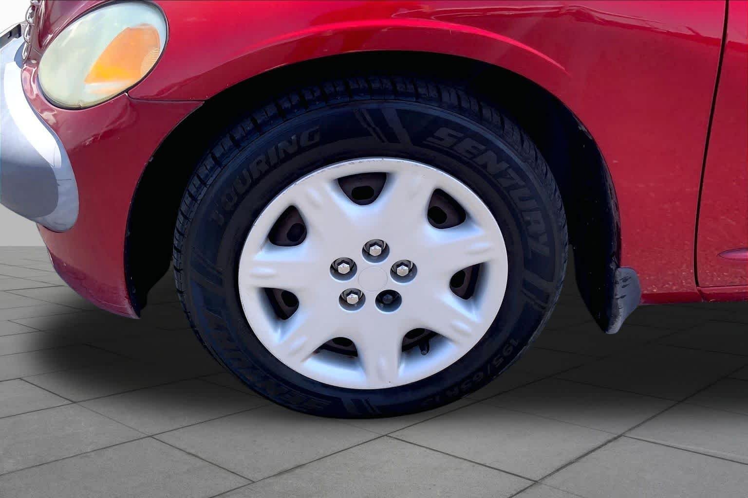 Used 2002 Inferno Red Tinted Pearl Chrysler  image 10