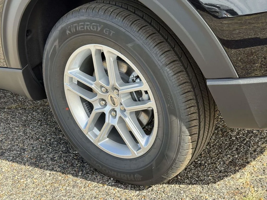 New 2026 Agate Black Metallic Ford Active image 9