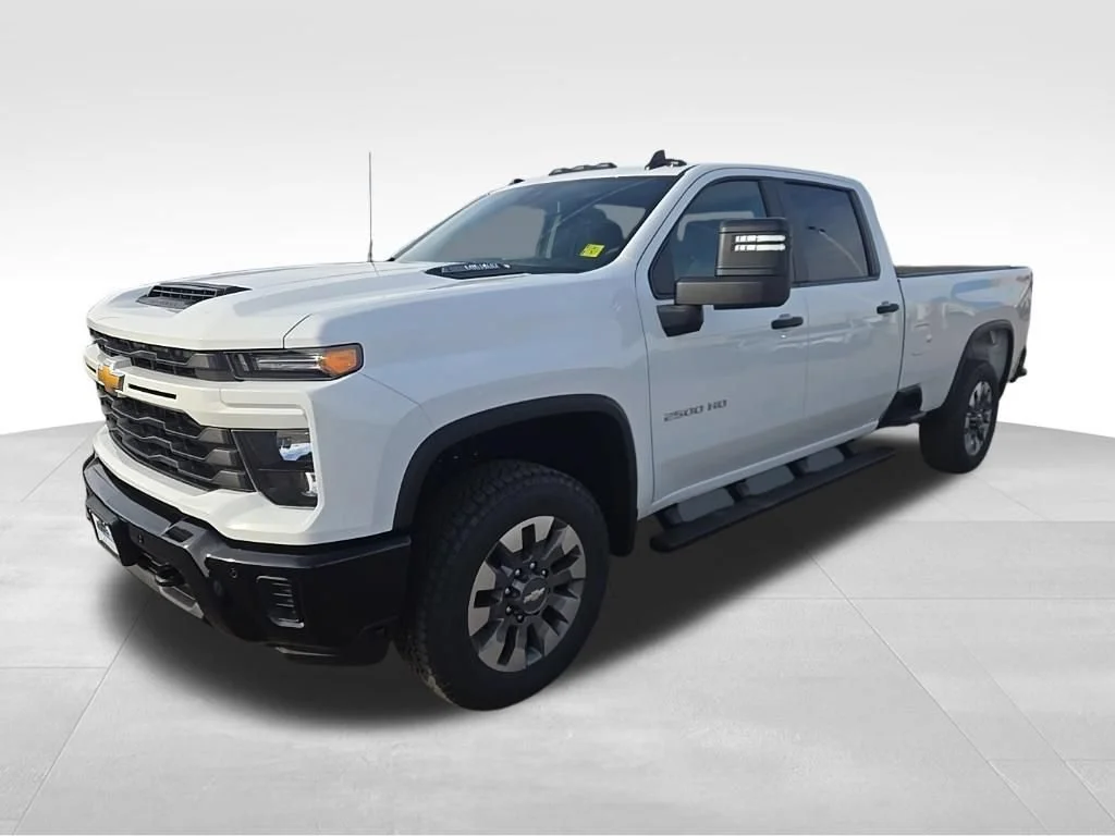 2026 Chevrolet Silverado 2500 HD Custom - Photo 2