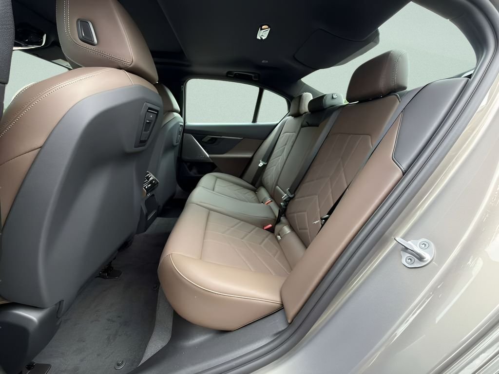 New 2027 Oxide Grey Metallic BMW 530i image 21