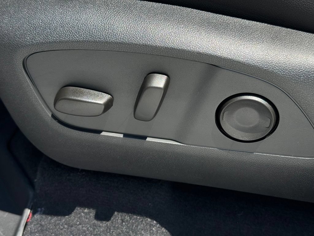 New 2026 Summit White Chevrolet LT image 26