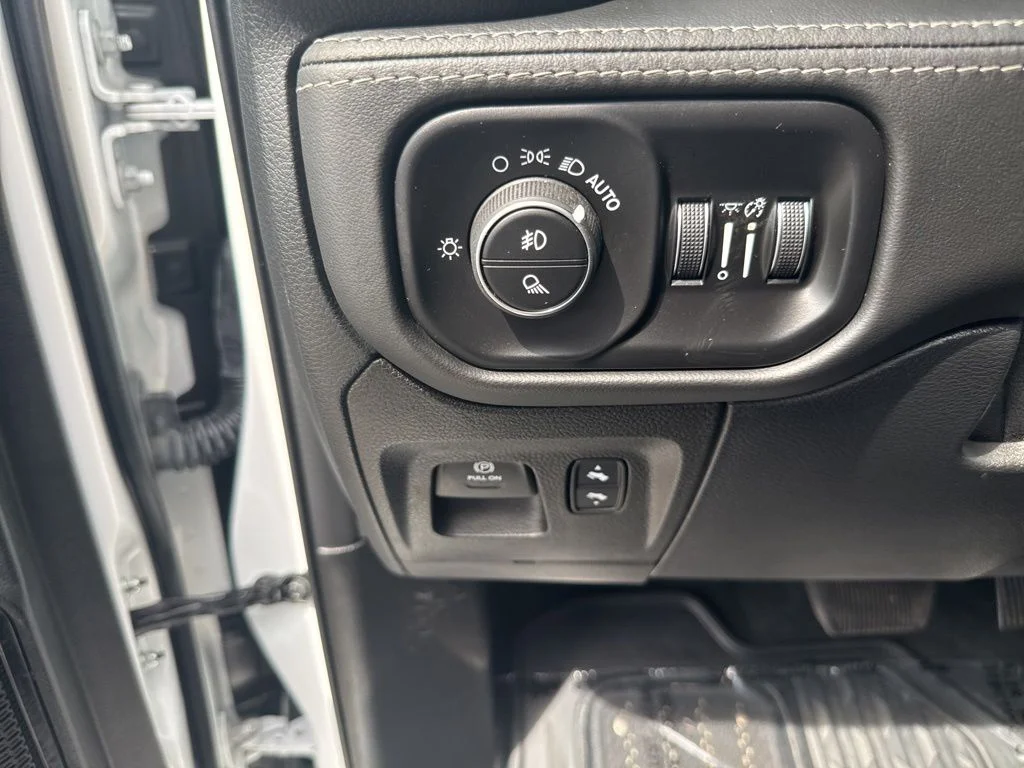 Used 2022 White Ram Limited image 16