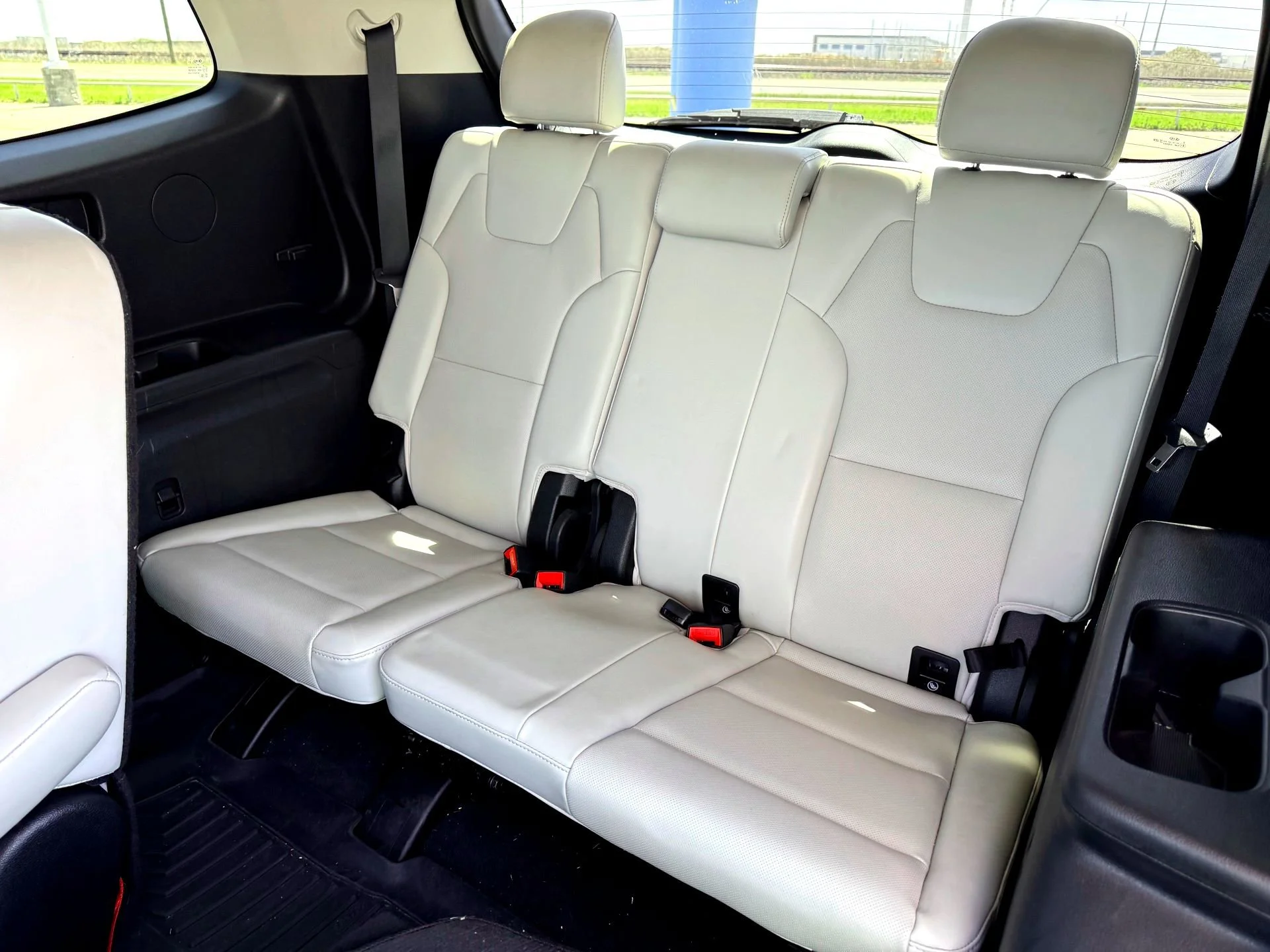 Used 2021 Gravity Grey Kia S image 17