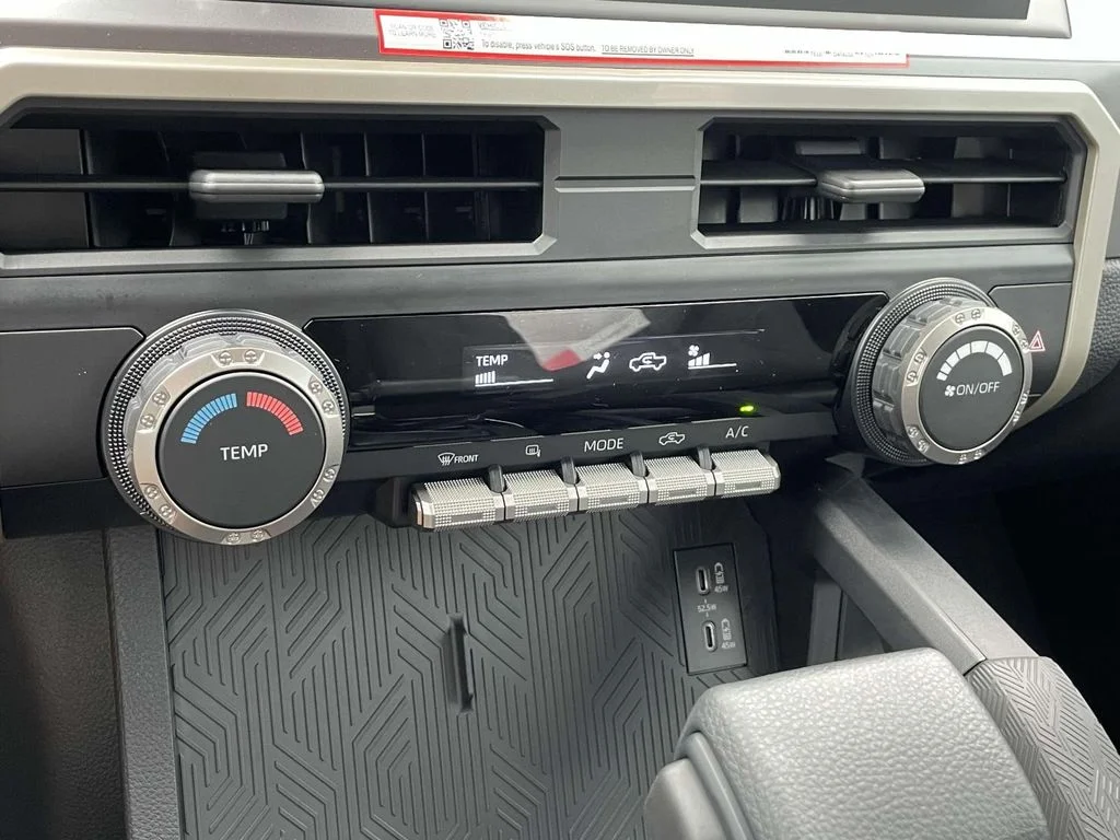 2025 Toyota Tacoma SR5 - Photo 13