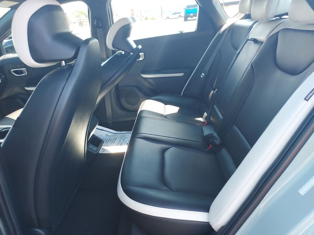 2025 Kia K4 GT-Line - Photo 14