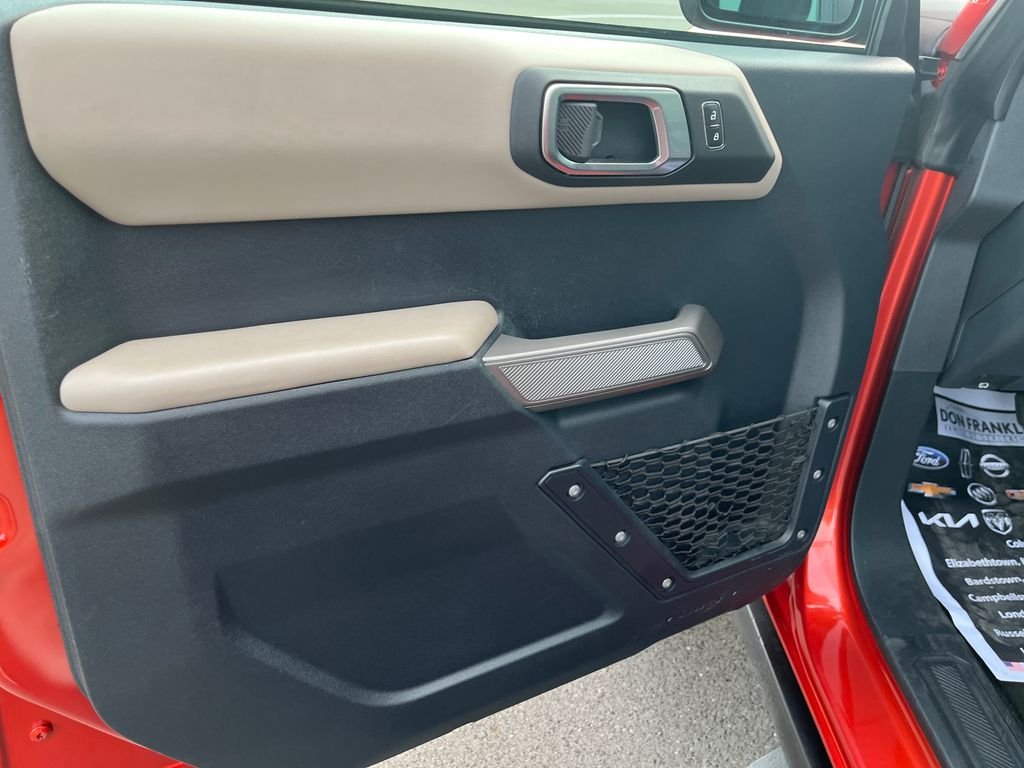 Used 2023 Red Ford Wildtrak image 11