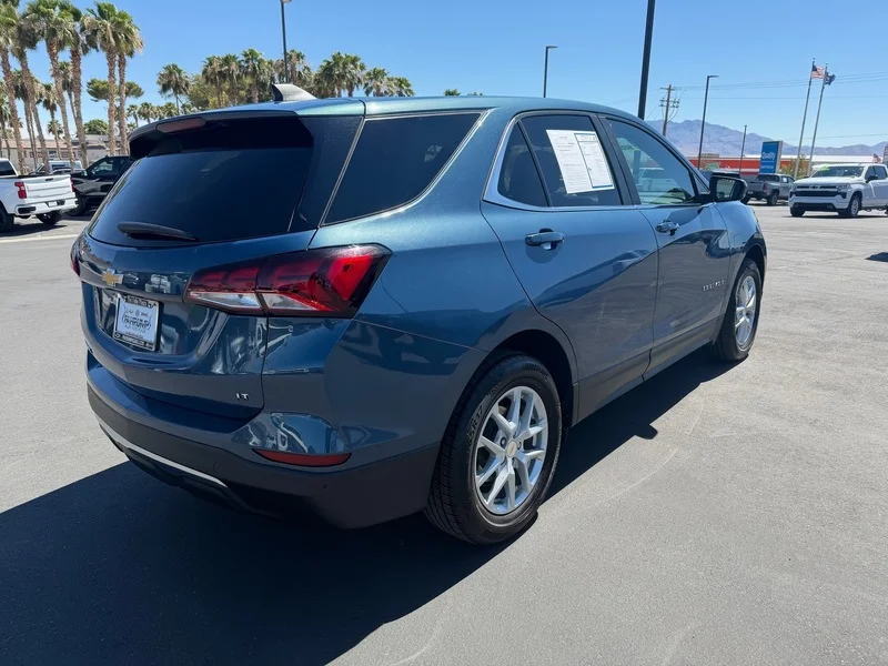 Used 2024 Lakeshore Blue Metallic Chevrolet LT image 3