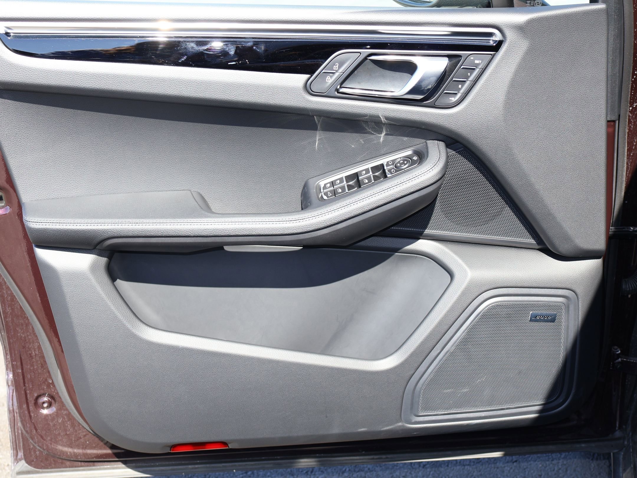 2026 Porsche Macan - Photo 13