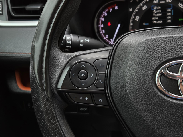 Used 2019 Blue Toyota Adventure image 14
