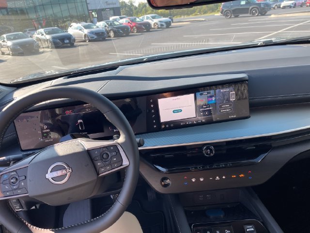 New 2027 Gray Nissan Platinum image 16