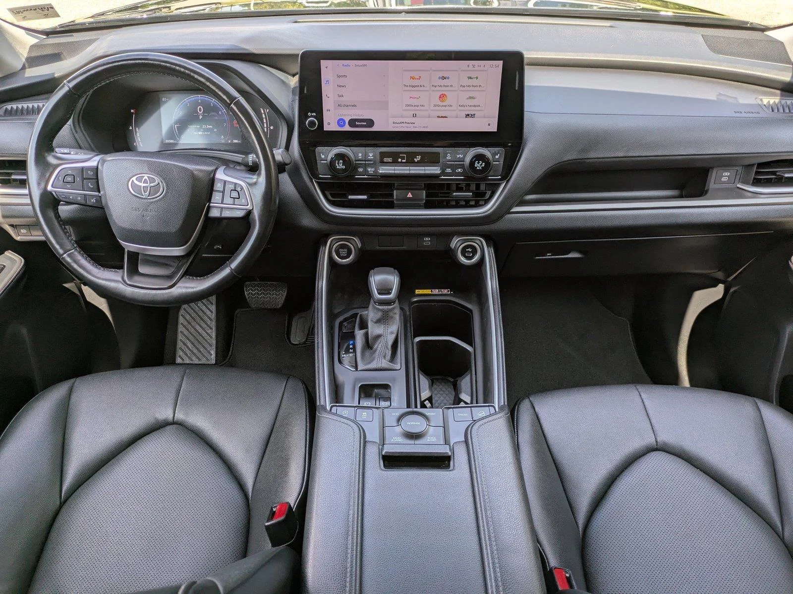 Used 2024  Toyota XLE image 15