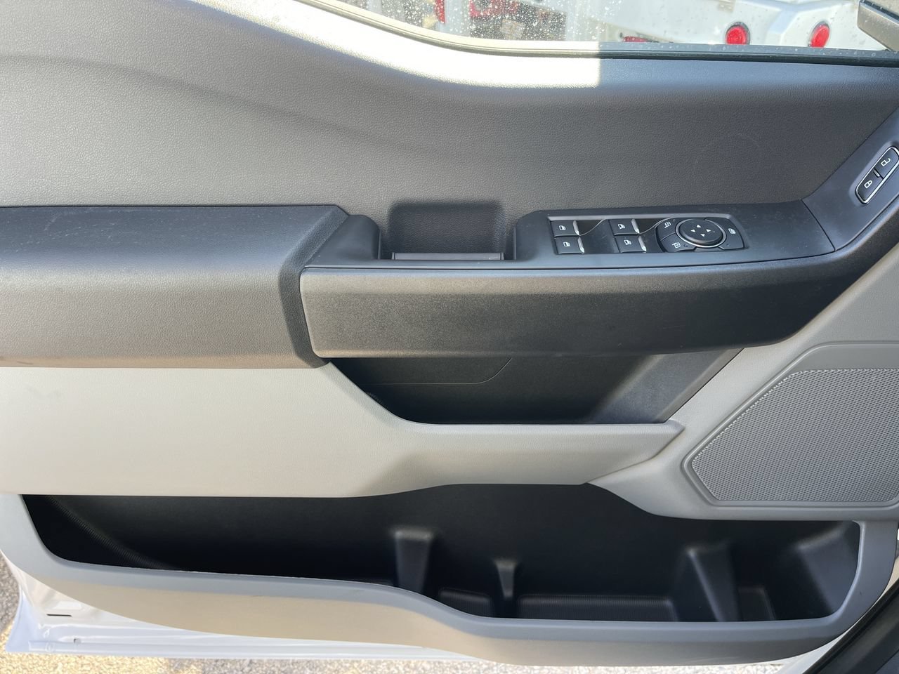 New 2026 Oxford White Ford XL image 20