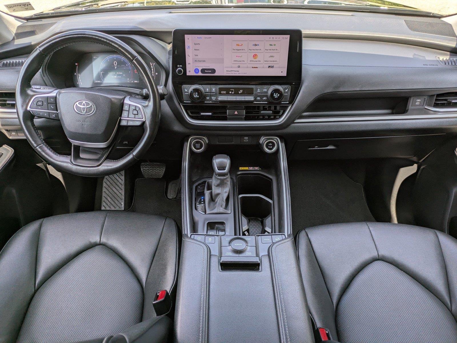 Used 2024  Toyota XLE image 15