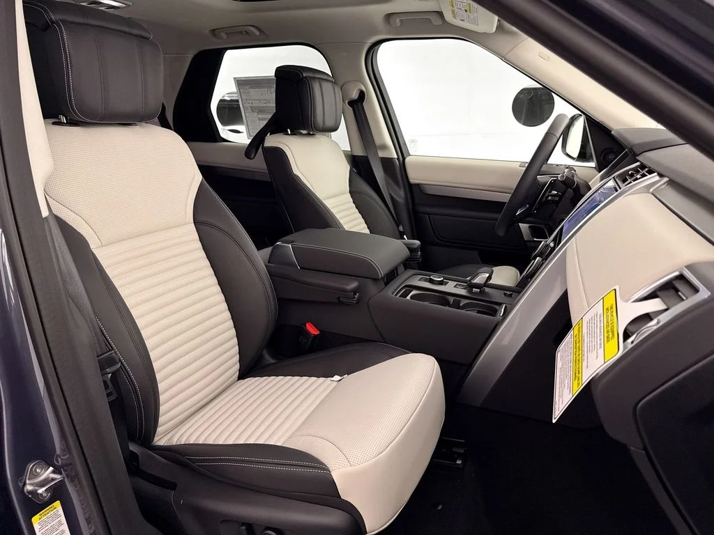New 2026 Varesine Blue Land Rover Dynamic SE image 30