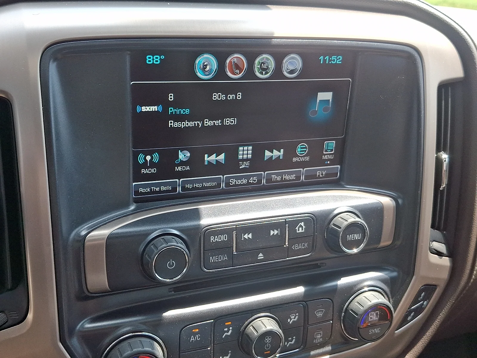 Used 2017 White GMC Denali image 24