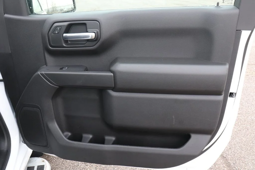 Used 2025 Summit White Chevrolet WT image 25