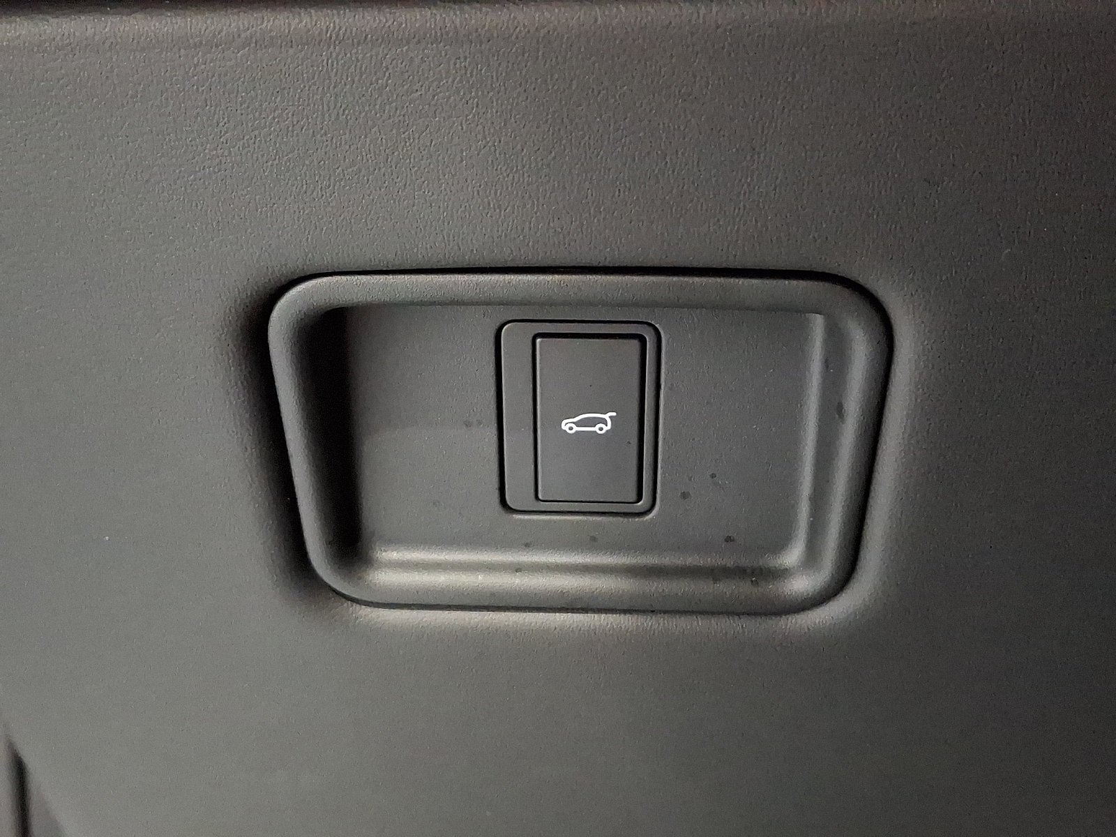 Certified Used 2025 Fuji White Land Rover  image 24