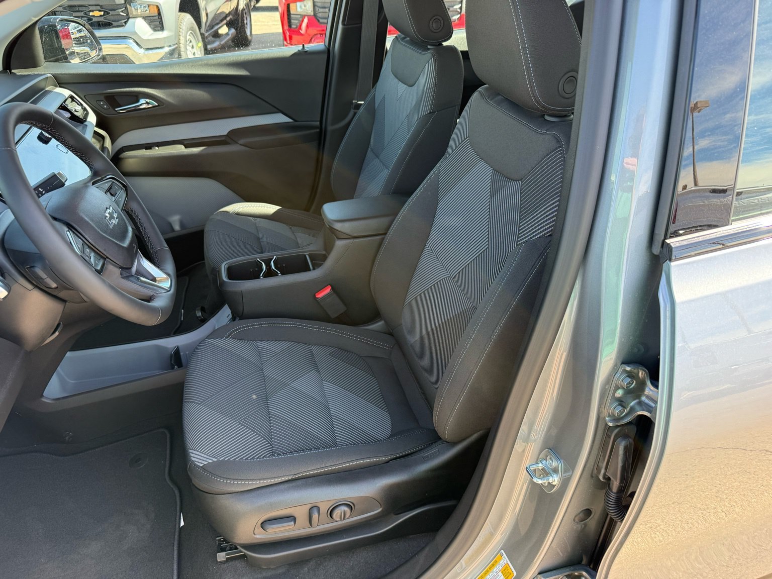 2027 Chevrolet Bolt LT - Photo 30