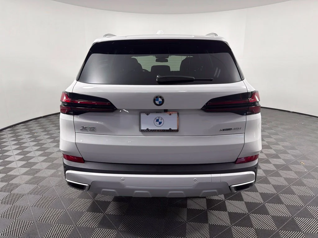 Certified Used 2026 Alpine White BMW xDrive40i image 6