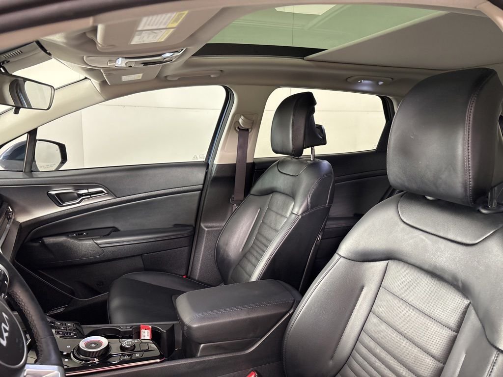 Used 2025 Blue Kia SX-Prestige image 30