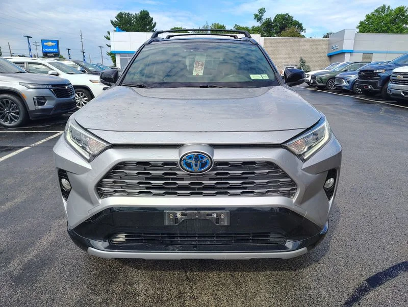 Used 2019 Silver Toyota XSE image 2