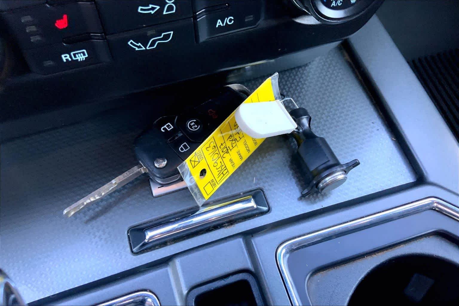 Used 2017 Shadow Black Ford XLT image 15