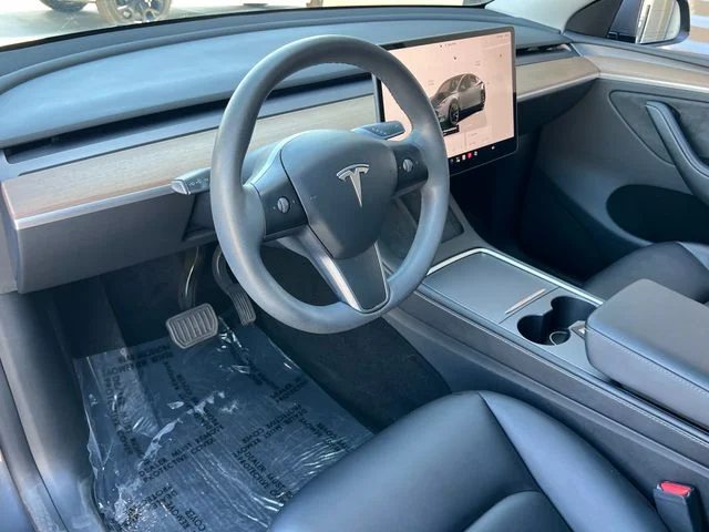 Used 2023 Midnight Silver Metallic Tesla Long Range image 27