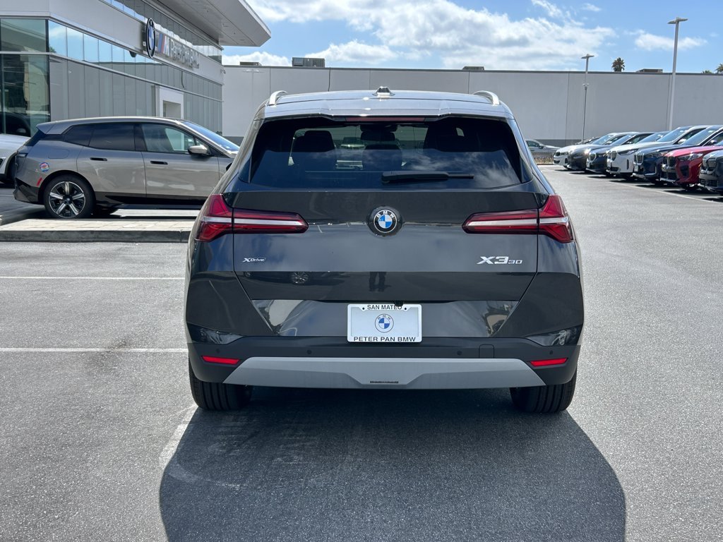 New 2026 Dark Graphite Metallic BMW 30 xDrive image 4