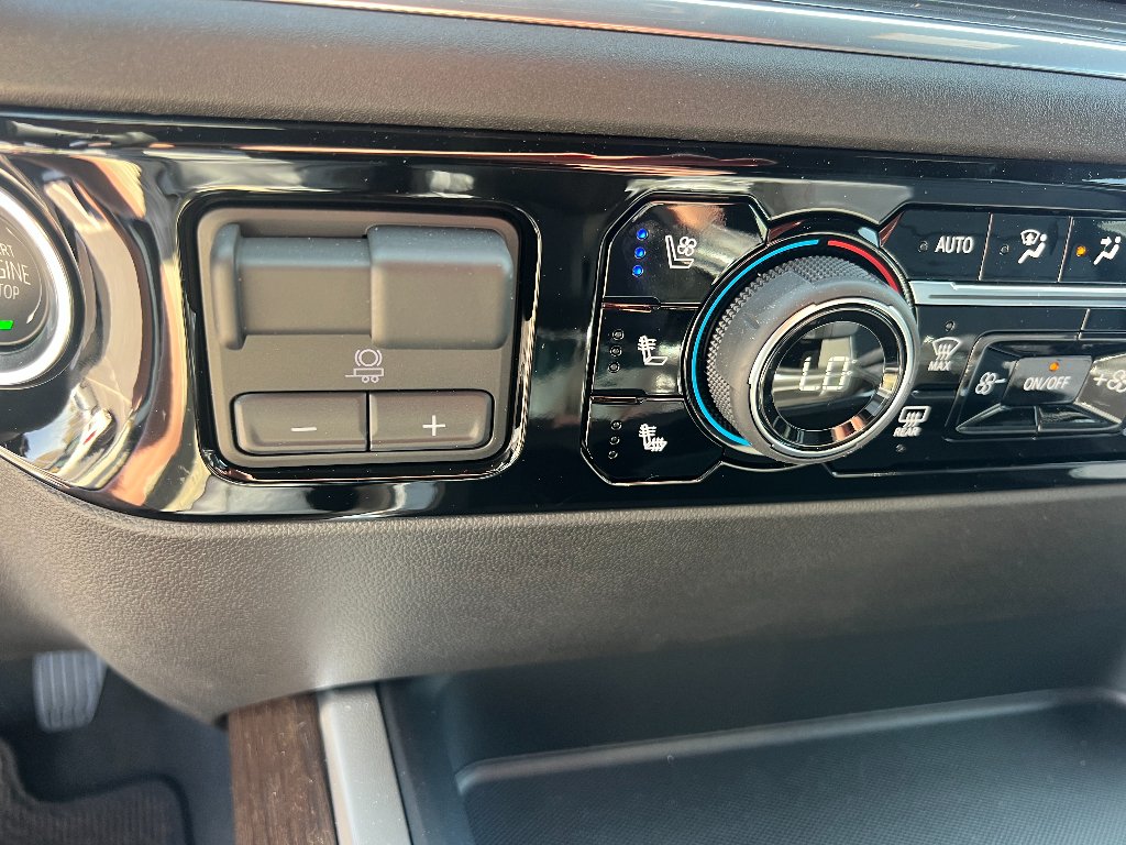 2025 Chevrolet Silverado 2500 HD High Country - Photo 40