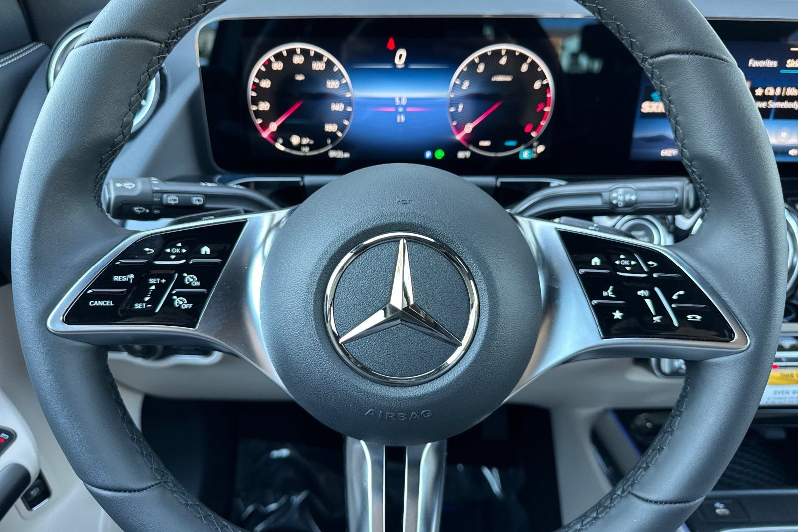 New 2026 Polar White Mercedes-Benz GLA 250 image 22