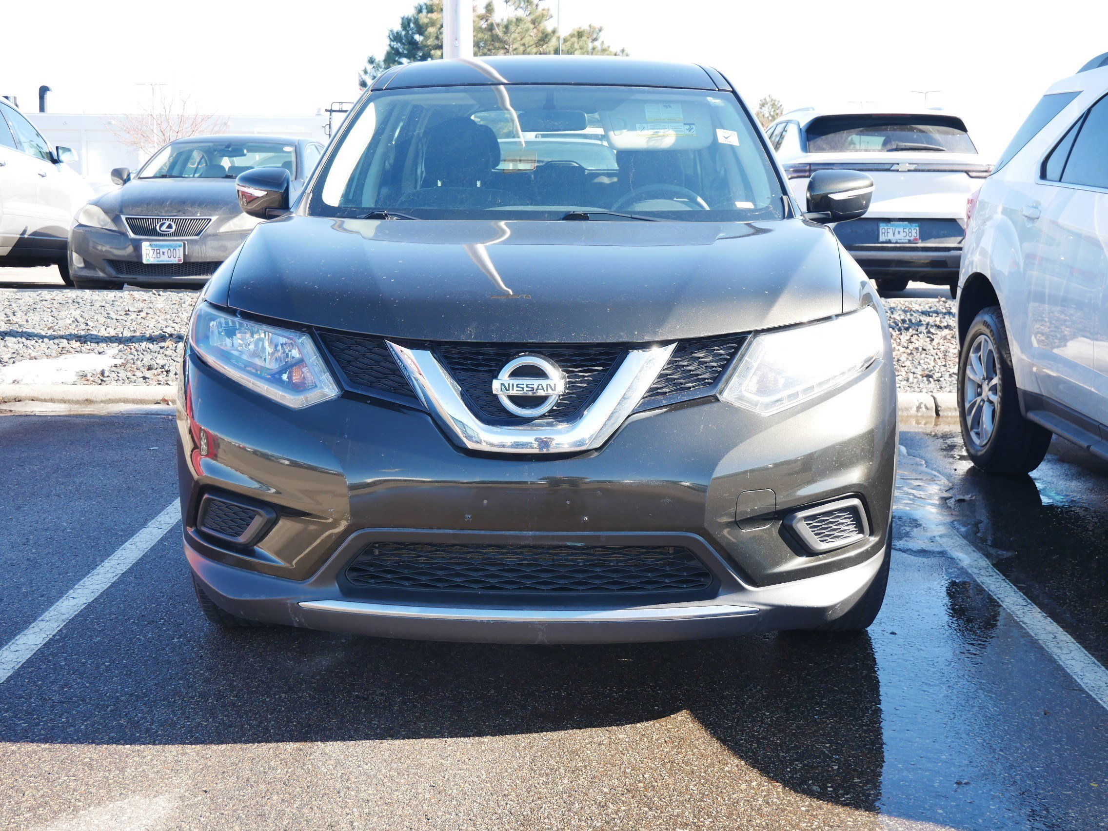 Used 2015 Nissan Rogue S with VIN KNMAT2MV1FP506904 for sale in Brooklyn Center, Minnesota