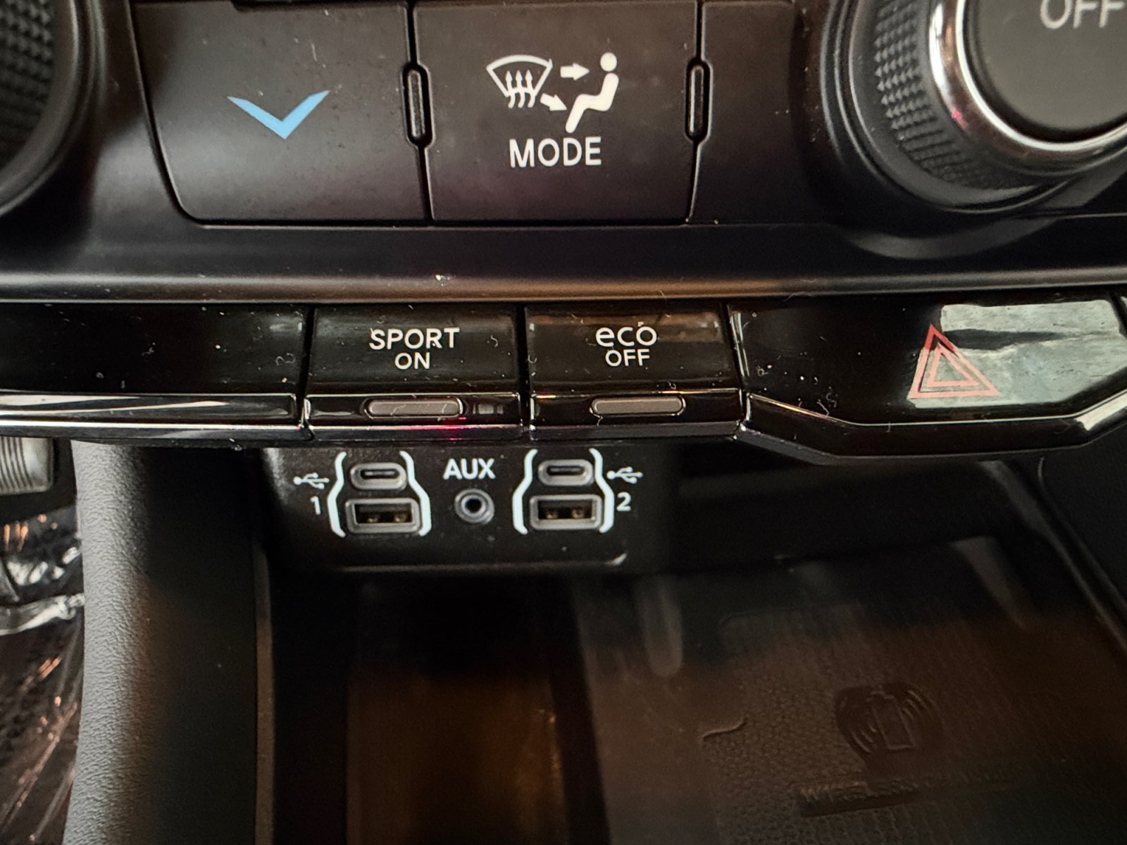 Used 2022 DB Black Clearcoat Dodge R/T Plus image 23