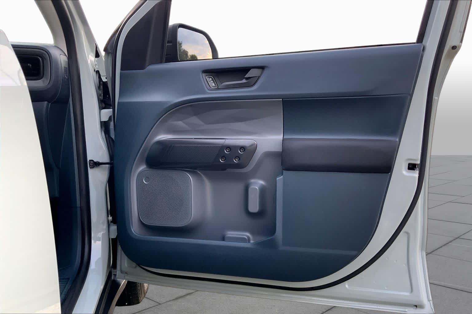 Used 2023 Cactus Gray Ford XL image 23