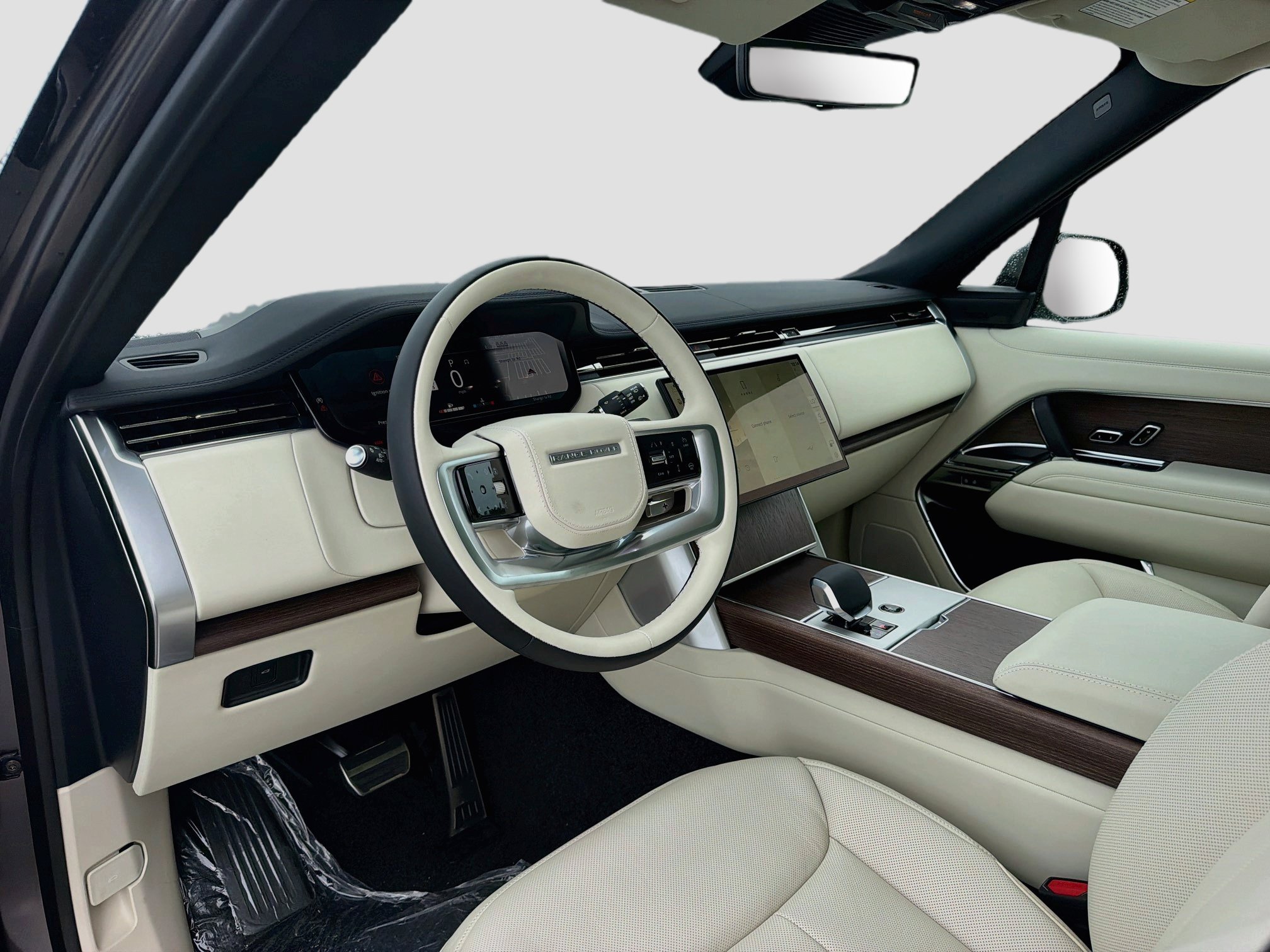 New 2026 Charente Grey Land Rover SE image 27