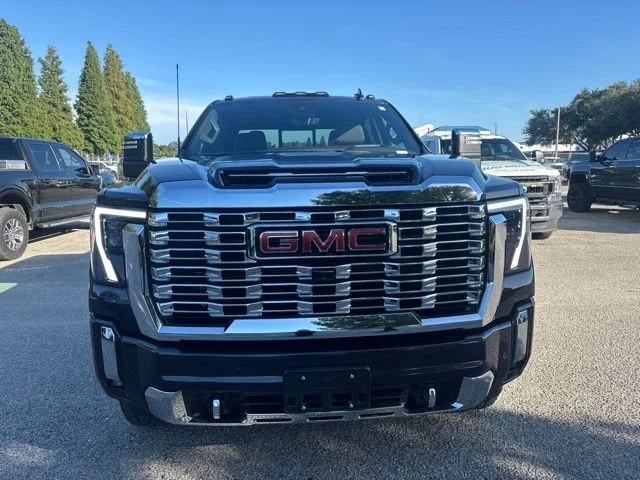 Used 2025 Silver GMC Denali image 2