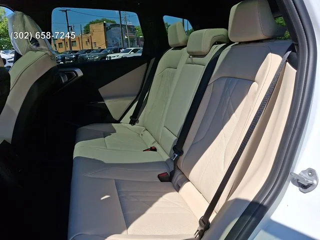 New 2026 Alpine White BMW 30 xDrive image 9