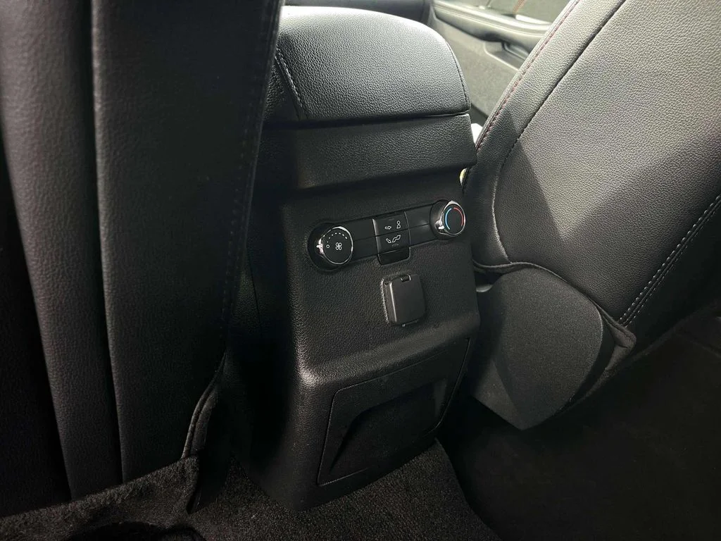 Used 2019 Agate Black Metallic Ford XLT image 28