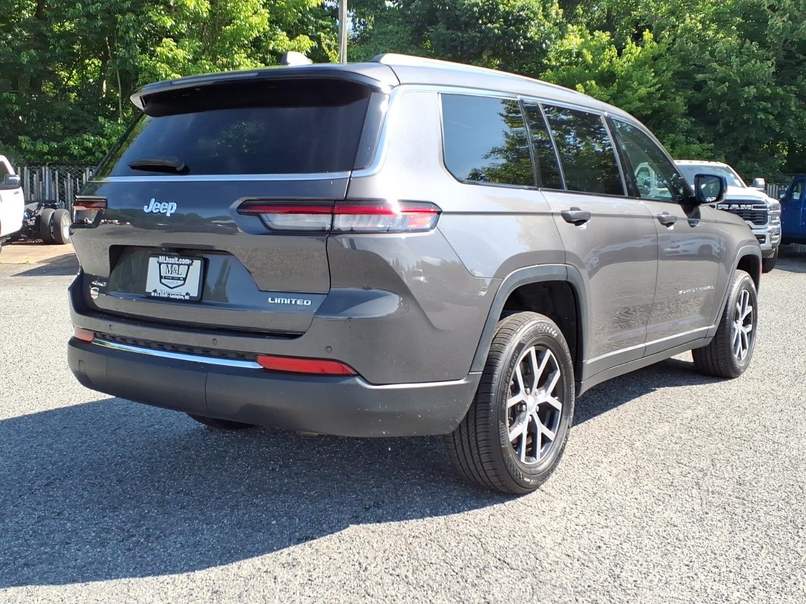 Used 2023 Gray Jeep Limited image 24