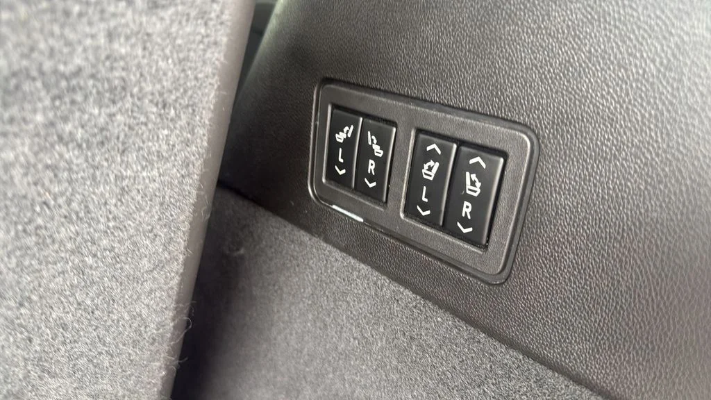 Used 2023 White Cadillac Sport image 15