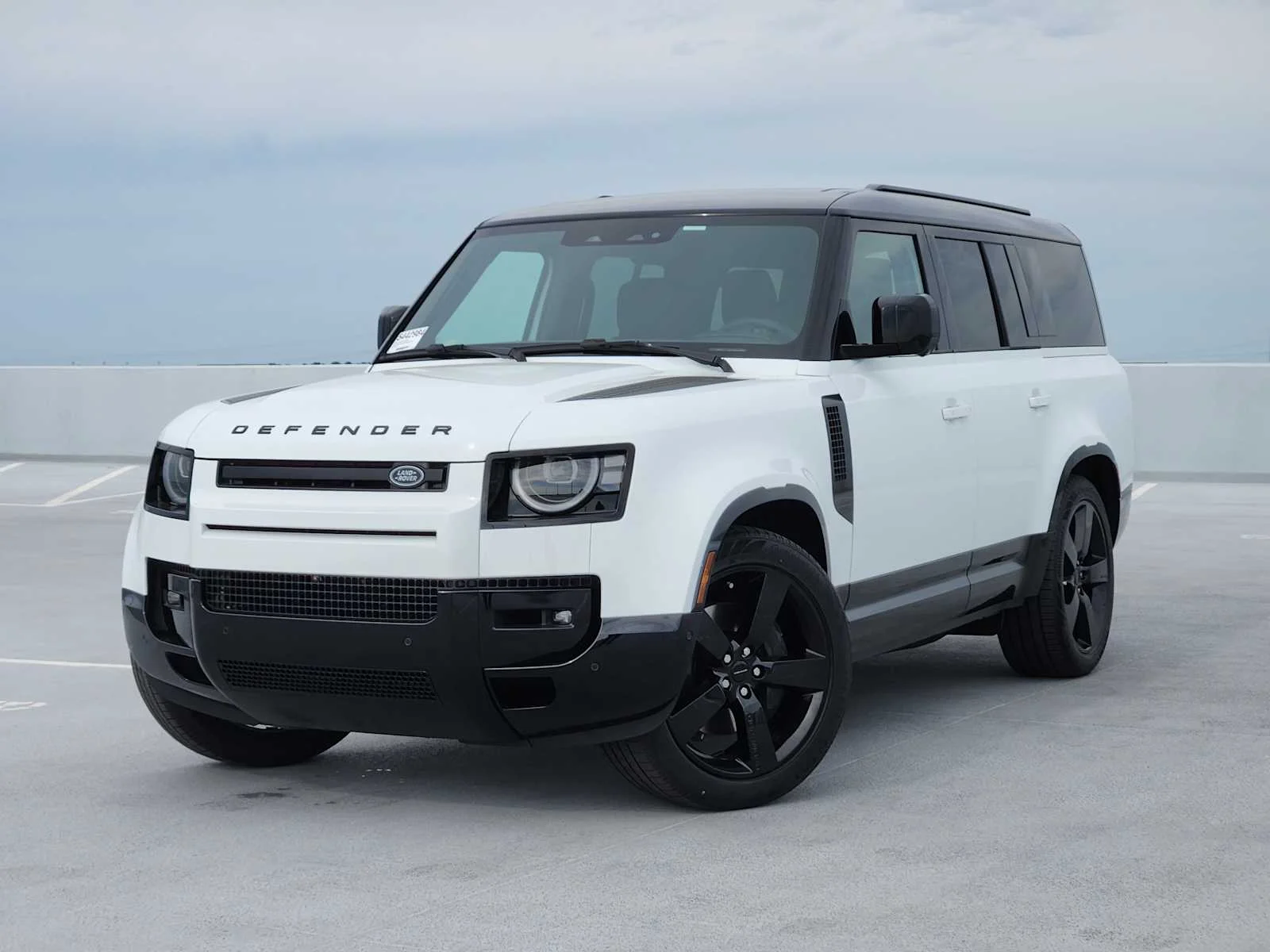 2026 Land Rover Defender 130 X-Dynamic SE P400's photo