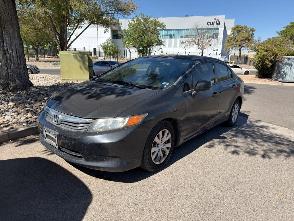 Used 2012  Honda LX image 2
