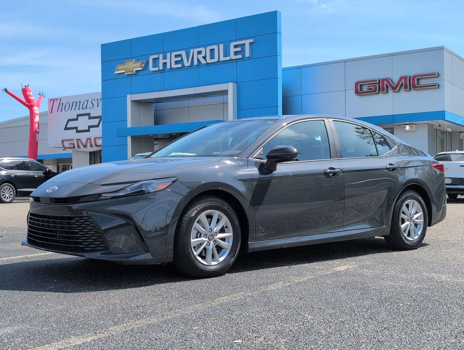 Used 2025  Toyota LE image 1