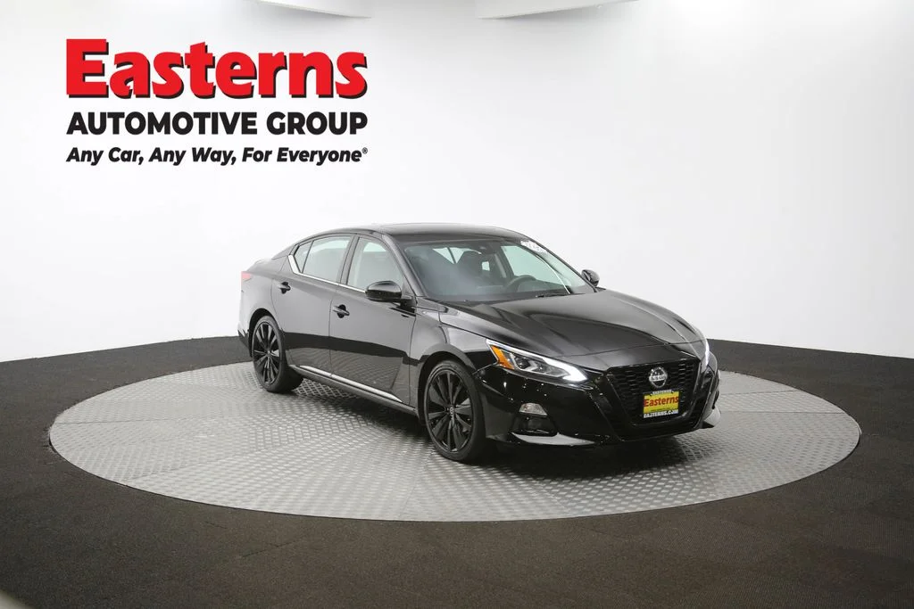Used 2022 Black Nissan 2.5 SR image 47