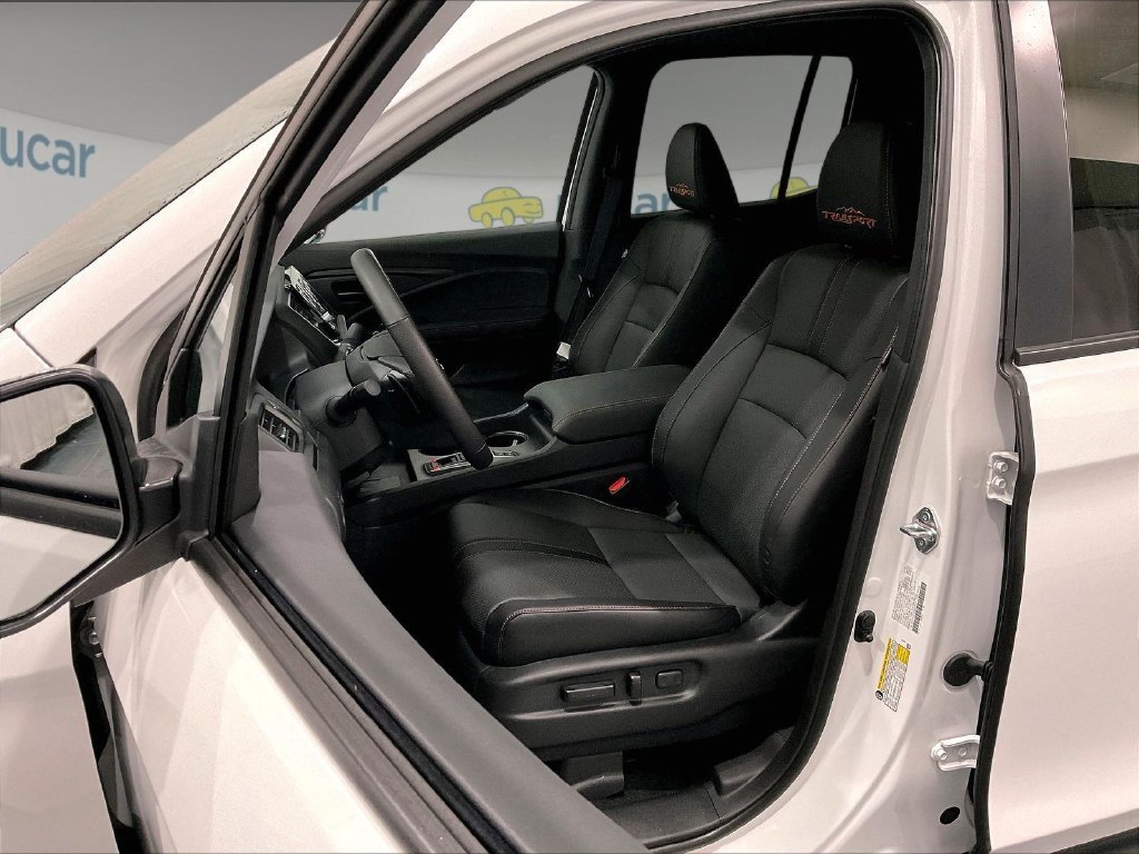 Used 2025 White Honda TrailSport+ image 10
