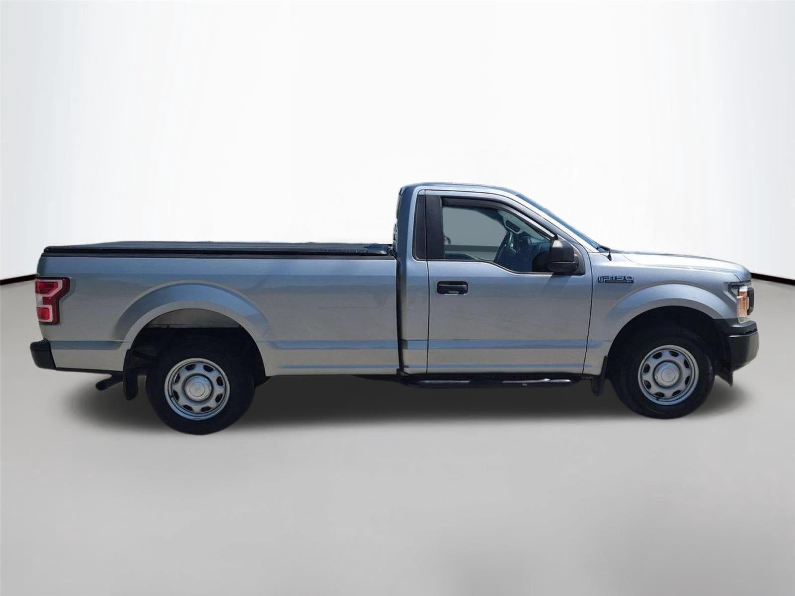 Used 2020  Ford XL image 6