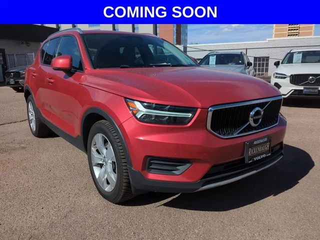 2020 Volvo XC40 Momentum