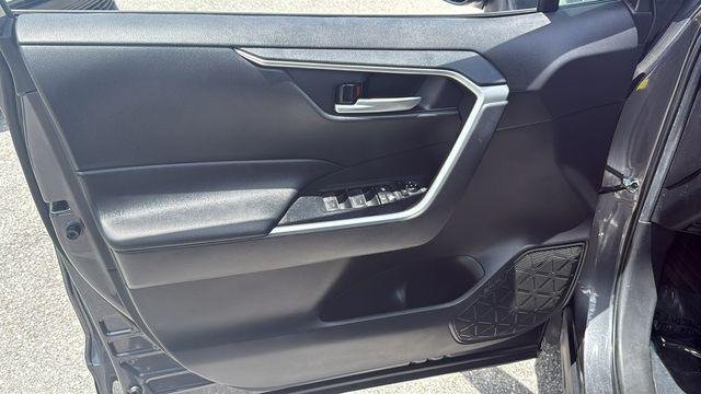 Certified Used 2023 MAGNETIC GRAY MET. Toyota  image 18